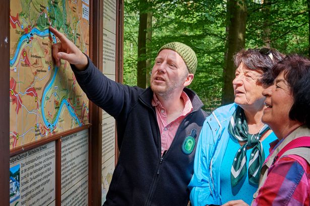 Geführte Wanderung im Nationalpark mit zwei Wanderern