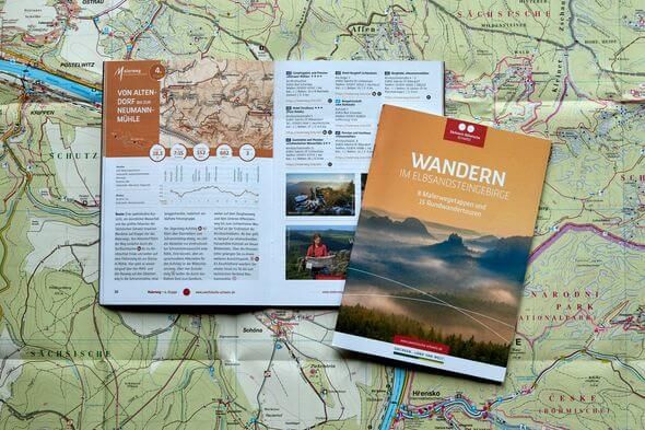 Prospekte für Wanderungen in der Sächsischen Schweiz