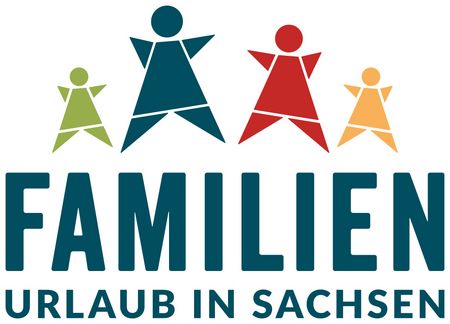 Logo mit bunten Figuren und dem Text "FAMILIEN URLAUB IN SACHSEN".