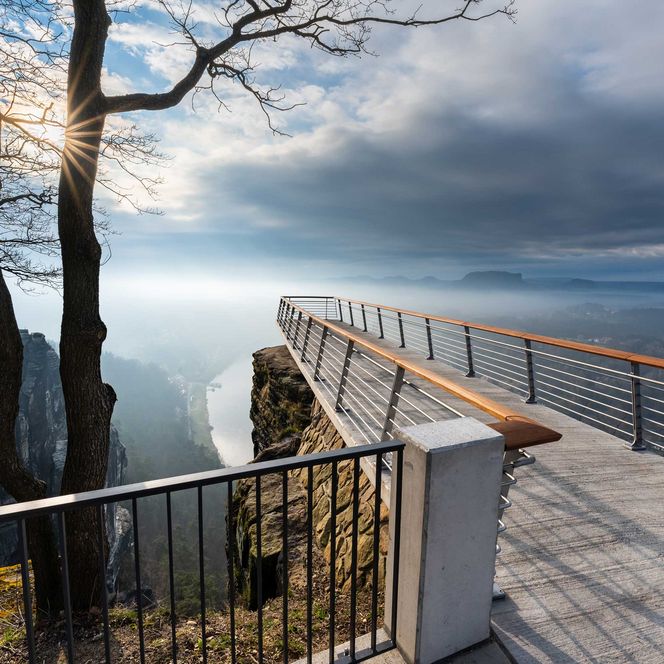 Aussichtsplattform Basteigebiet Blick ins Elbtal