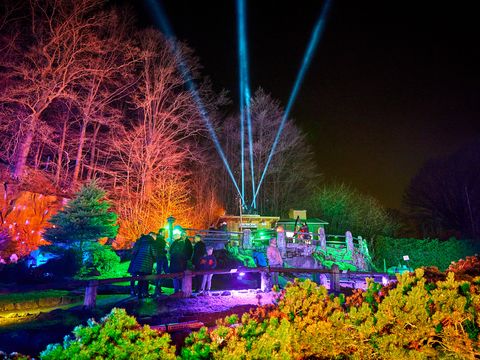 Lichtinstallation im Miniaturpark Kleine Sächsische Schweiz.