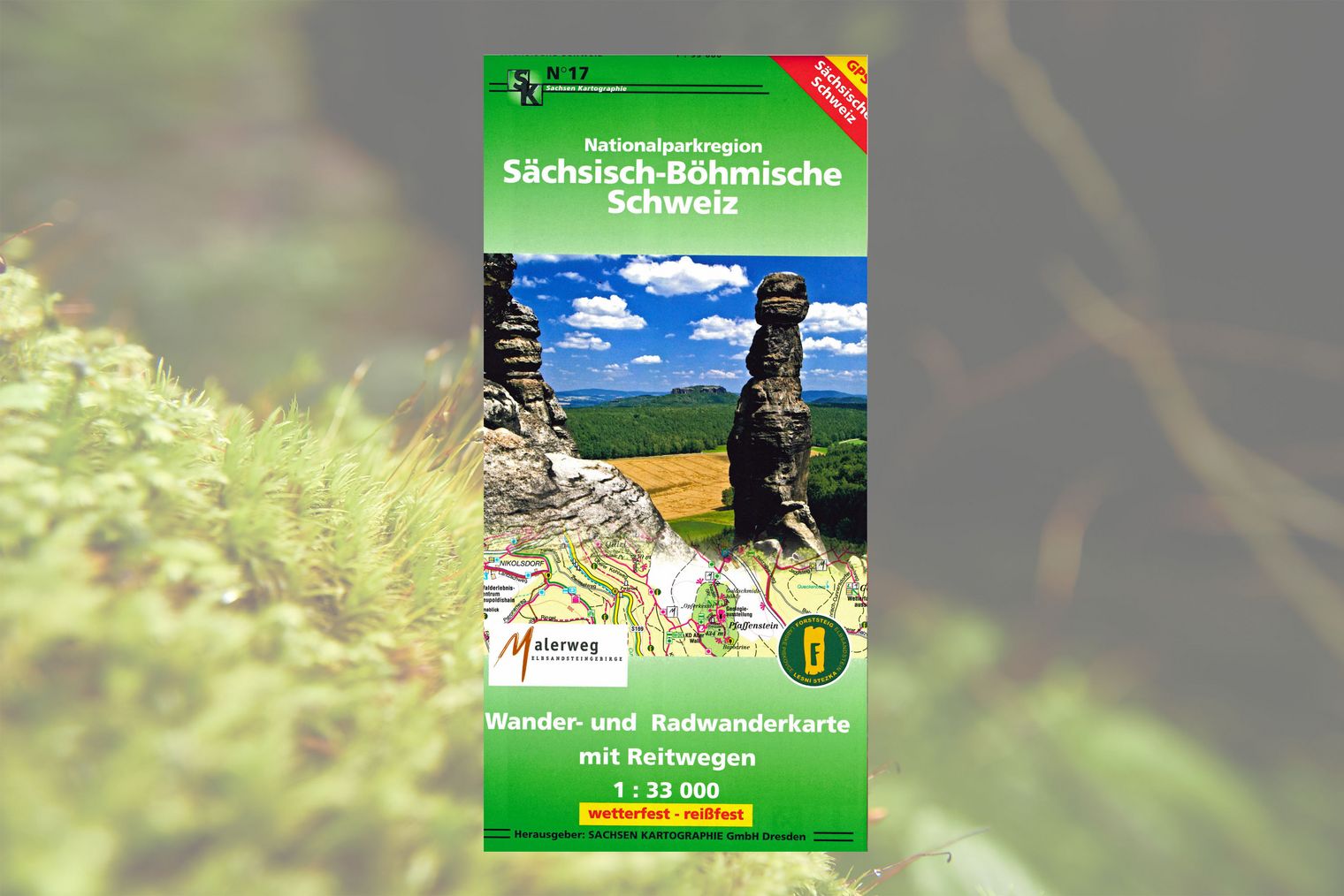 Wanderkarte mit grüner Umrandung, Titelbild Barbarine Felsen, im Hintergrund Feld und grüner Wald, darunter Ausschnitt von Wanderkarte. 