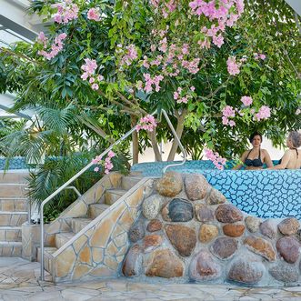 Whirpool in Badelandschaft tropische Anmutung