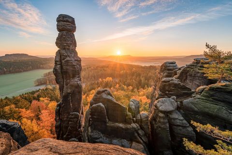 Pfaffenstein mit Blick auf die Barbarine zum Sonnenaufgang