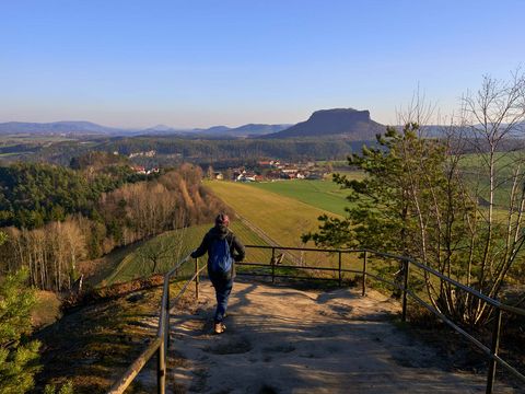 Aussicht vom Rauenstein Richtung Lilienstein an der Bergbaude