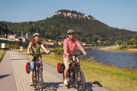 Radtour auf dem Elberadweg und unterhalb der Festung Königstein