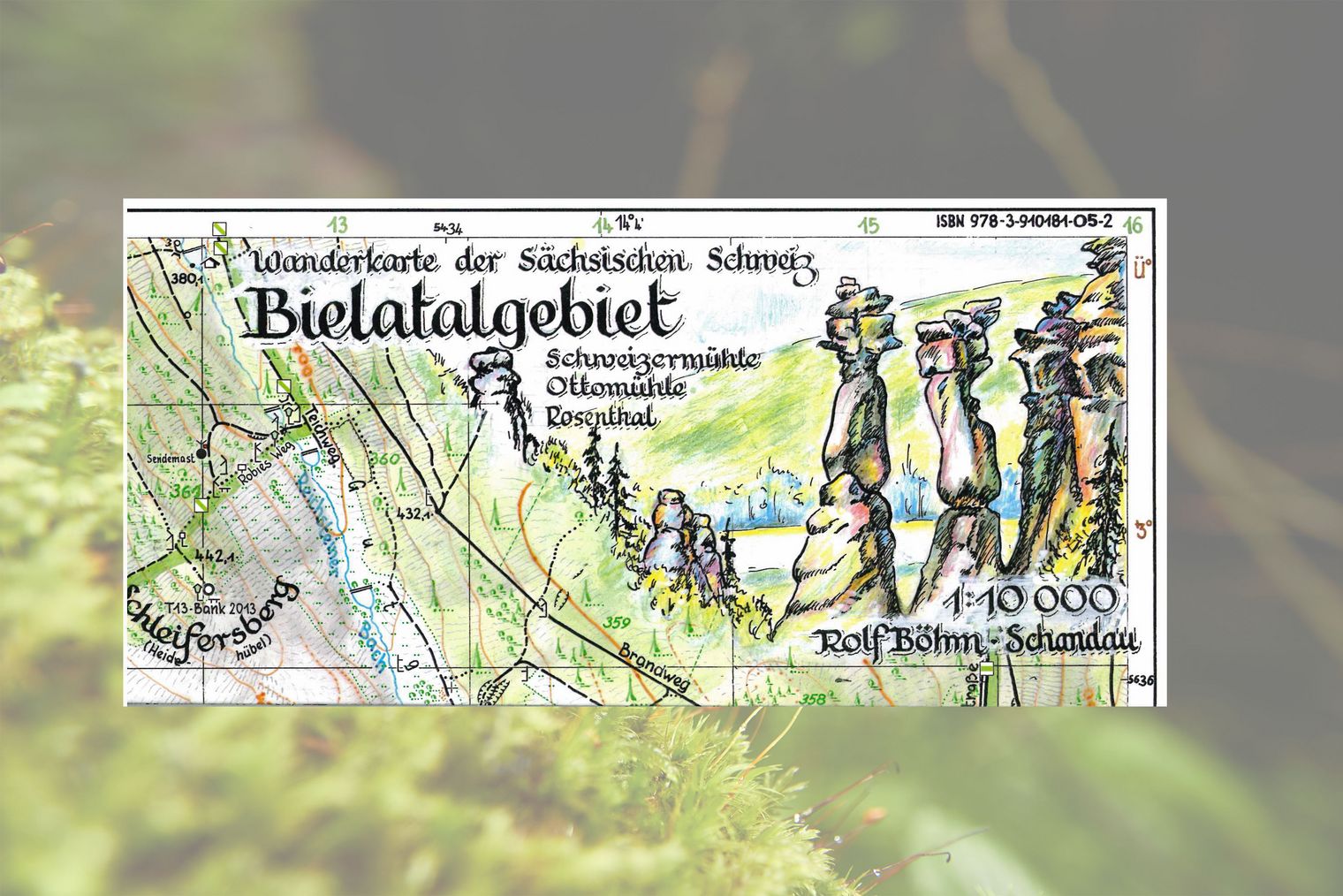 Titelseite Wanderkarte mit Zeichnung von Felssäulen und Wald.