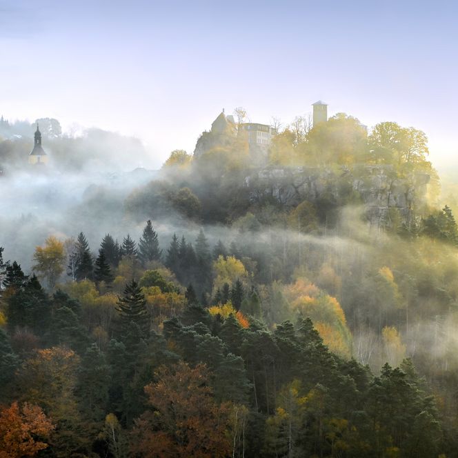 Burg Hohnstein im Herbst