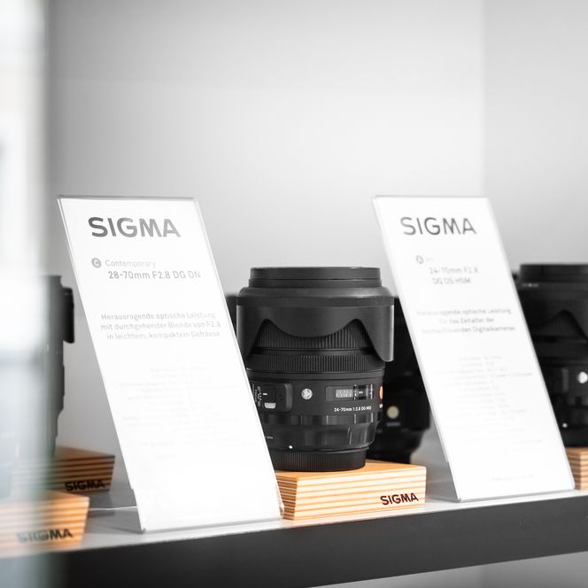 SIGMA Objektive Ausleihtheke